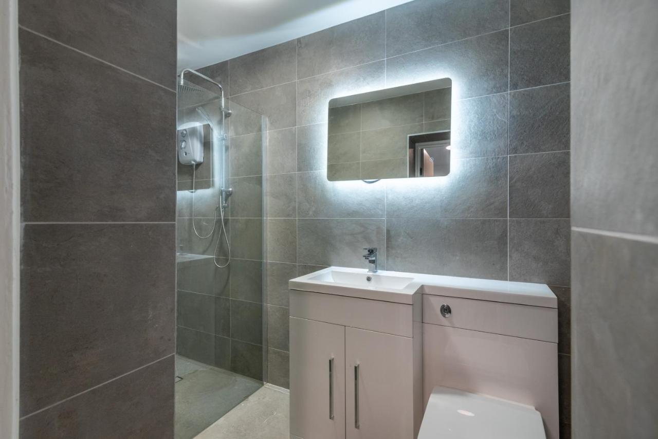 Cardiff Luxe Living Apartments エクステリア 写真