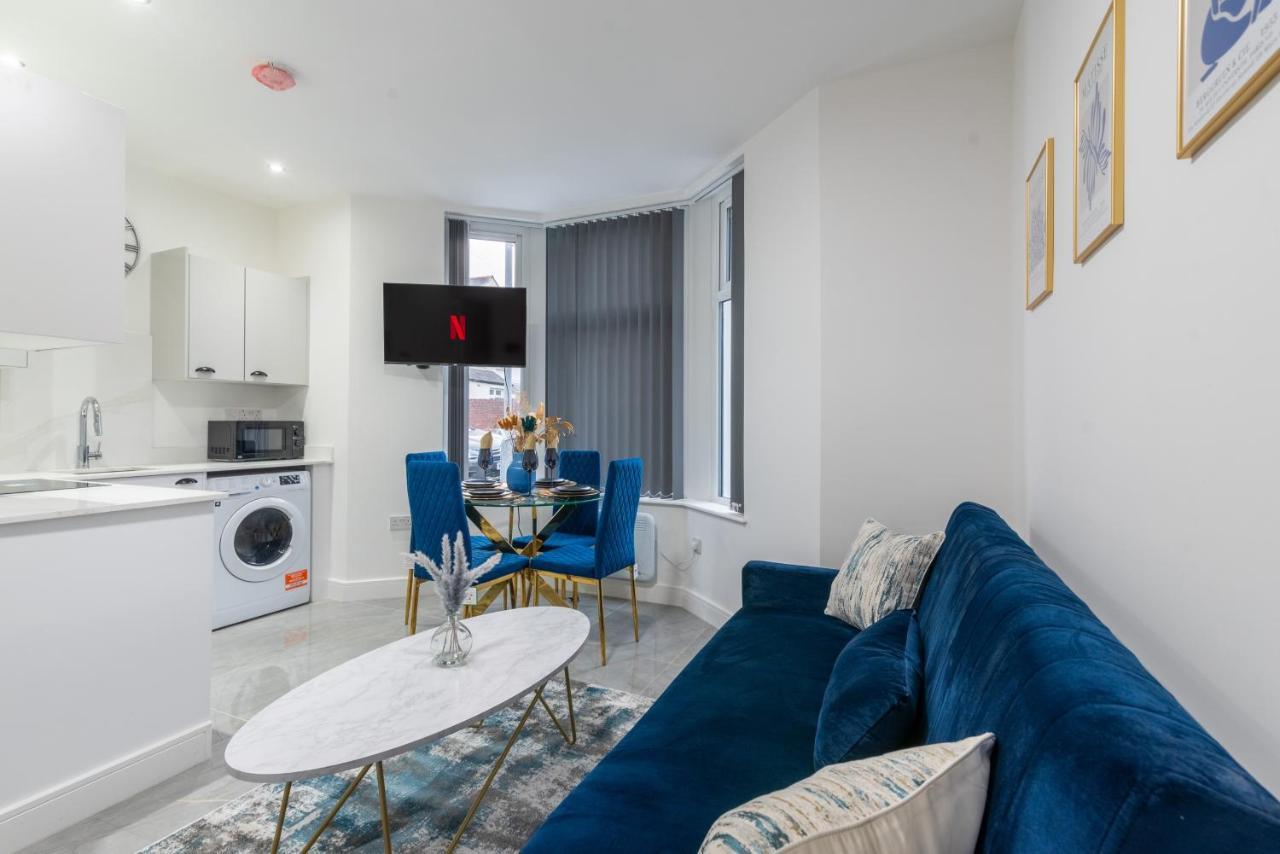 Cardiff Luxe Living Apartments エクステリア 写真
